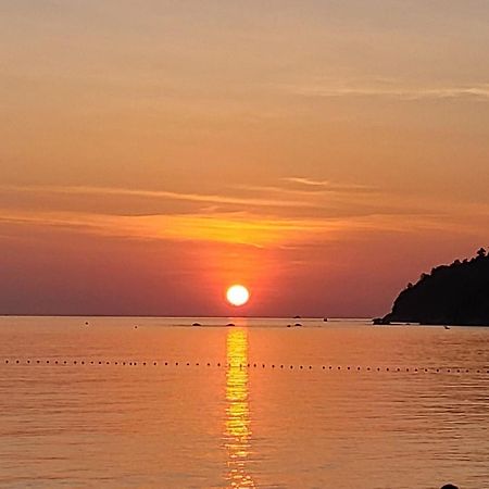 Charming Lipe Beach Resort Exterior photo